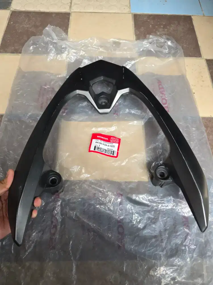 pegangan sadel behel begel Vario 125 Vario 150 LED AHM 84100-K59-A10ZE