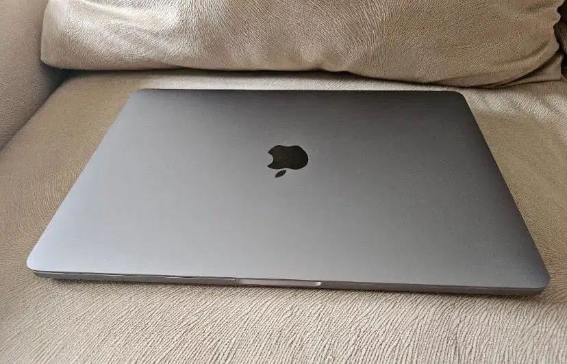 MacBook Pro M1 Space gray 8/512GB iBox