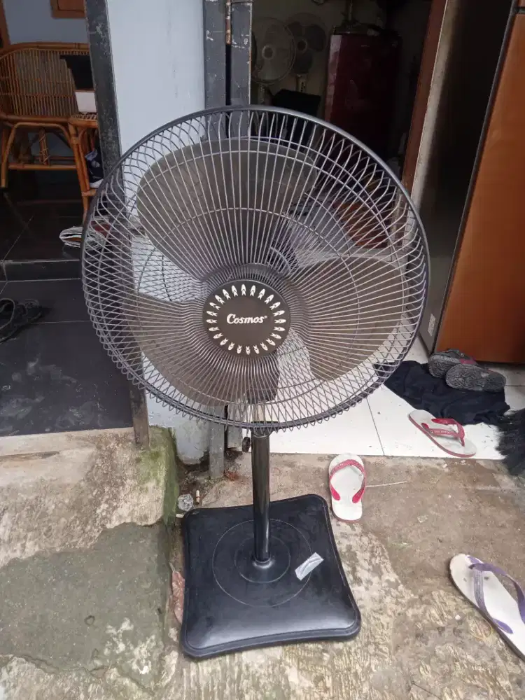 Kipas angin stand fan 16 inch merk cosmos normal siap pakai nego tipis