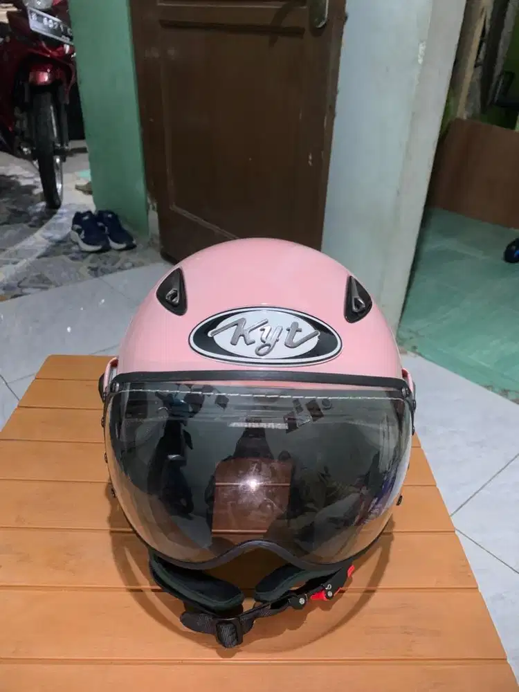 Jual Helm KYT Perempuan | Kondisi Baru | Harga Nego