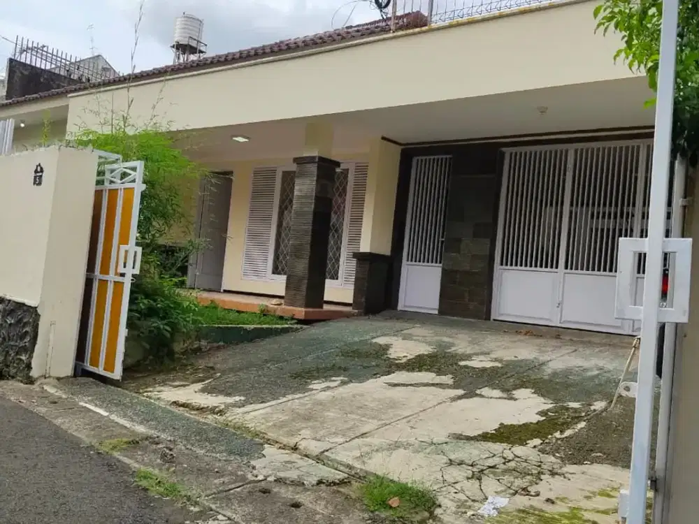 Rumah disewakan di Cipete