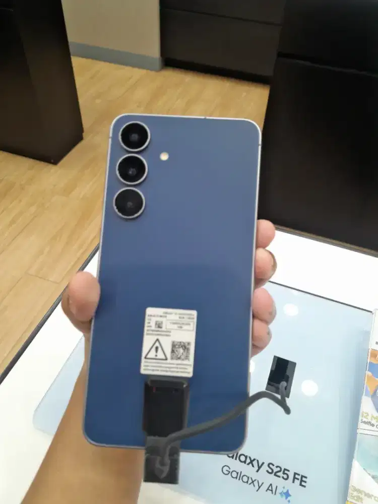 SAMSUNG GALAXY S25 FE