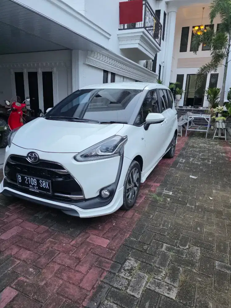 Toyota sienta Q 2017 masih tangan pertama