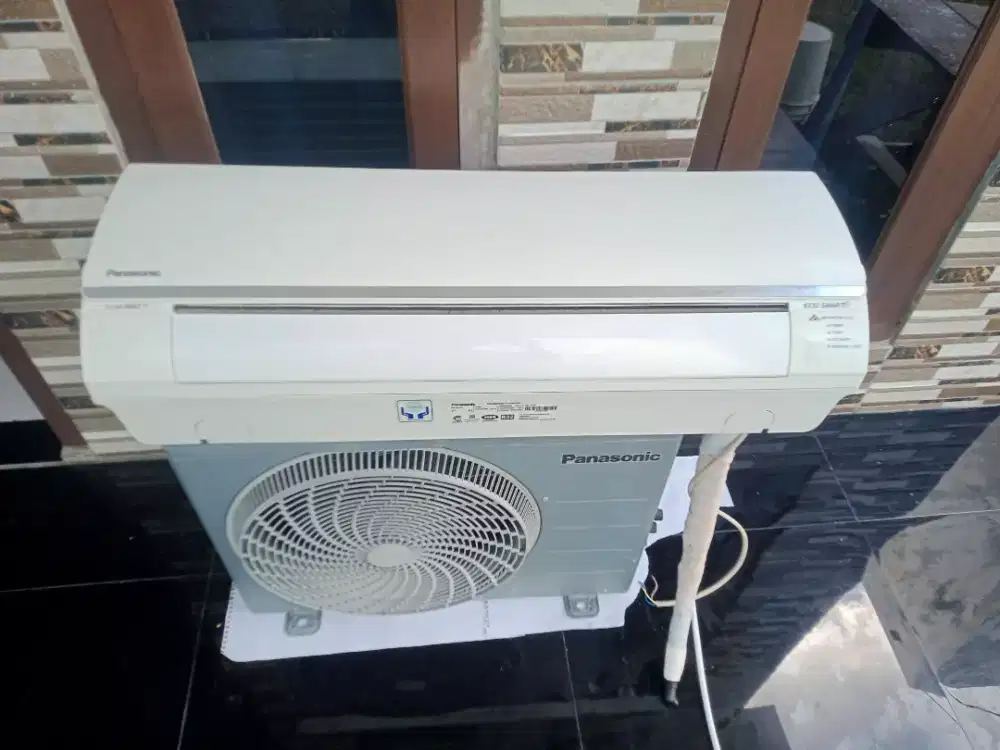 Di Jual aC panasonic 1 pk low Watt