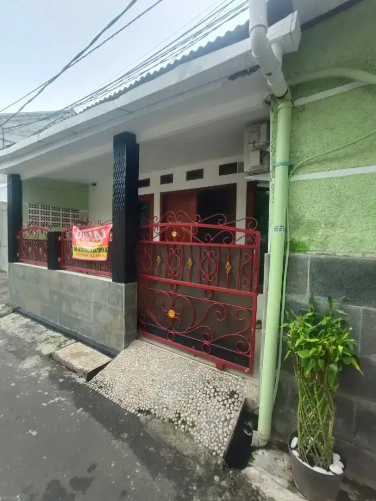 Rumah di Jual (baru renovasi)