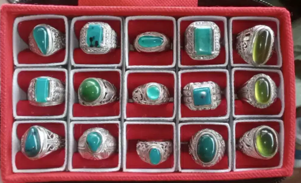 Batu Cincin 15 Pcs (12pcs Bacan 3Pcs Serventin Ijo Botol)