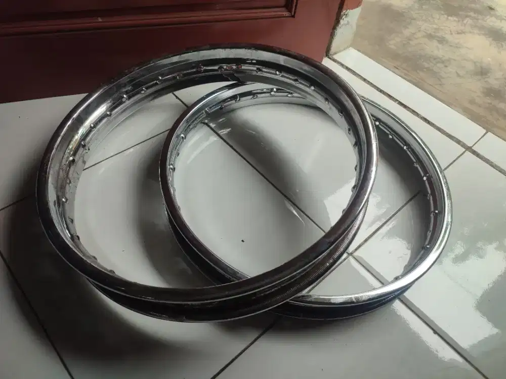 Pelek uk 18 buat scorpio atau rxking