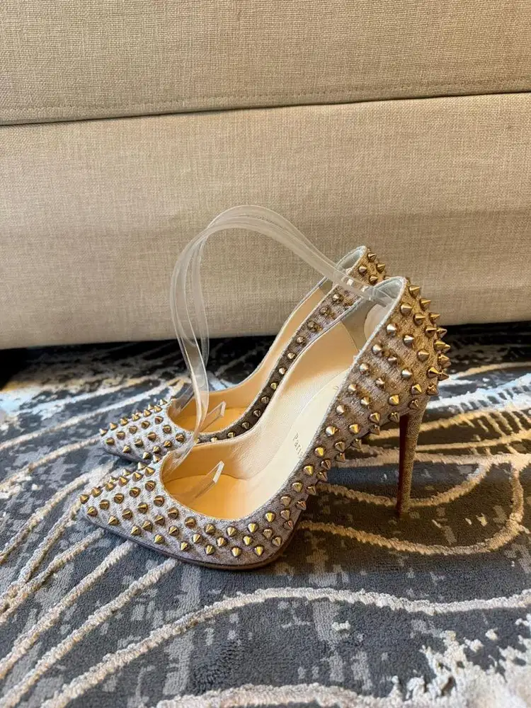 Sepatu Christian louboutin size 38