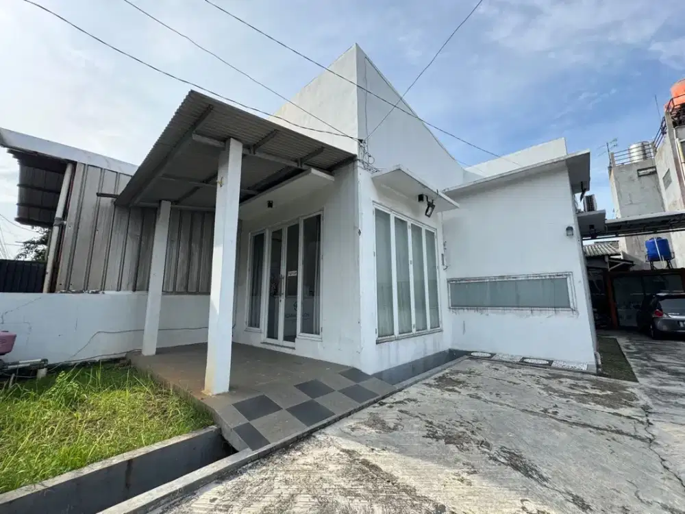 Rumah disewakan di Cipete