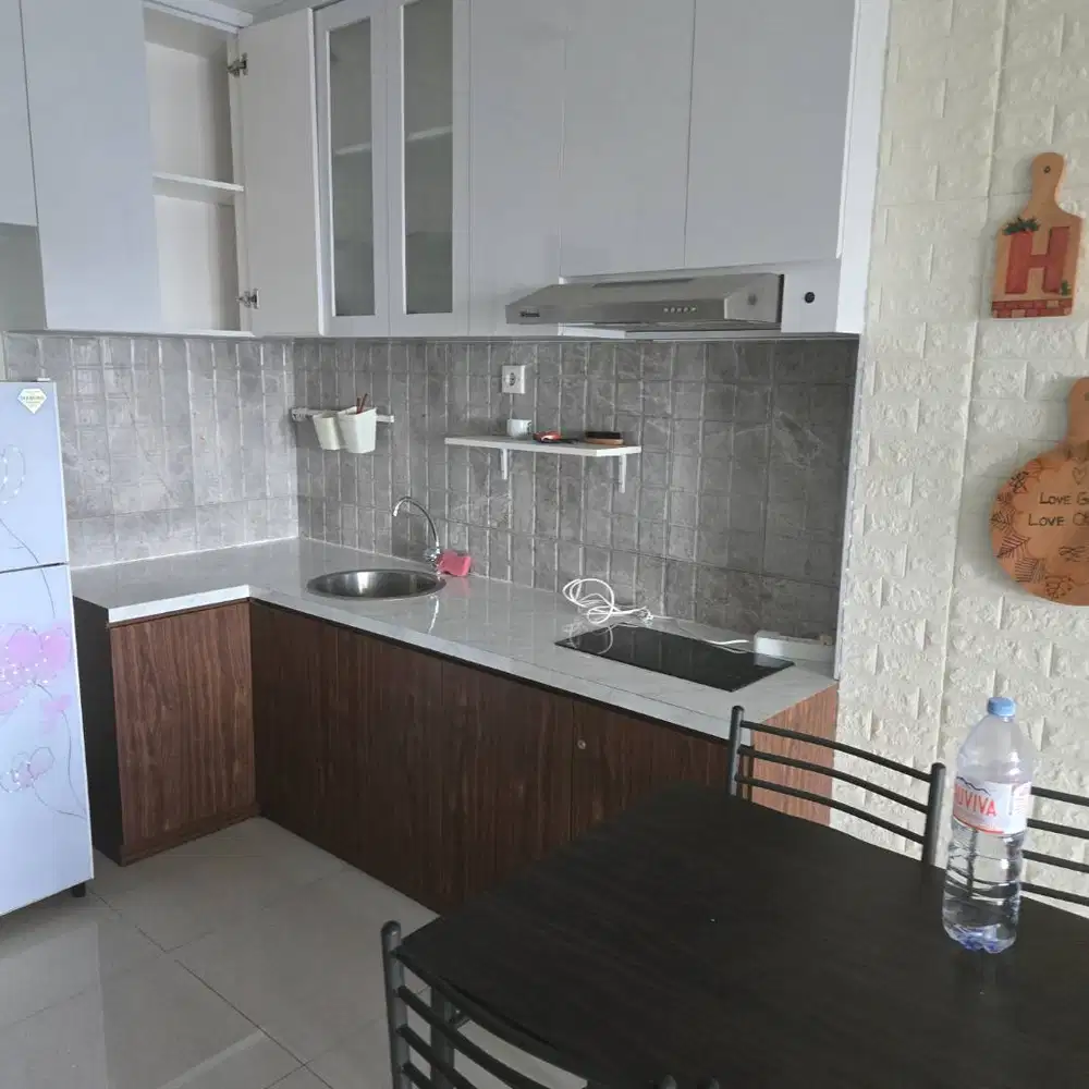 Disewakan 2 BR apartemen, nyaman dan lega (per bulan 6.500.000 IDR)