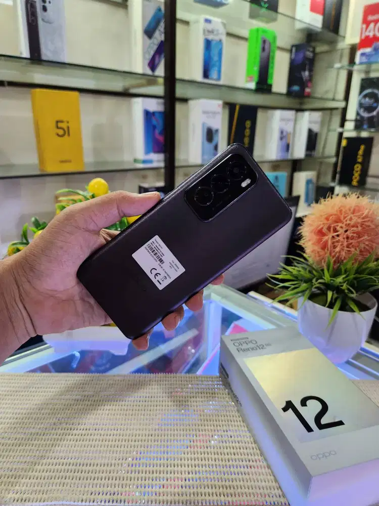 Oppo Reno 12 5G Ram 12+12Gb/ 256Gb Fullset Mulus Ori 100% Like New