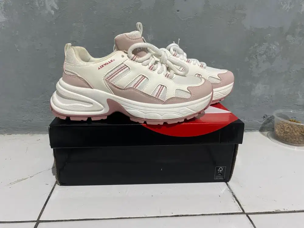 Sepatu Airwalk Eri - Size 38