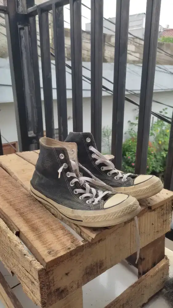 Converse high top