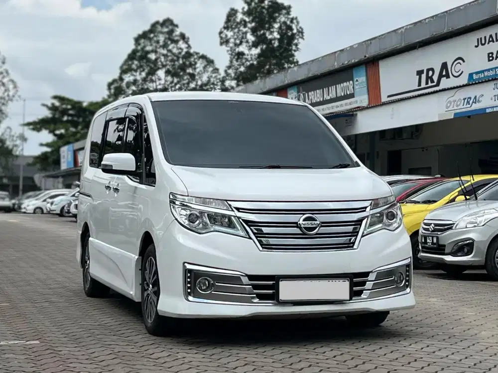 KM LOW!! NISSAN SERENA HWS AUTECH AT MATIC 2016 PUTIH