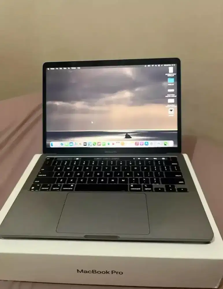 macbook pro retina 13 M1, 13 inch