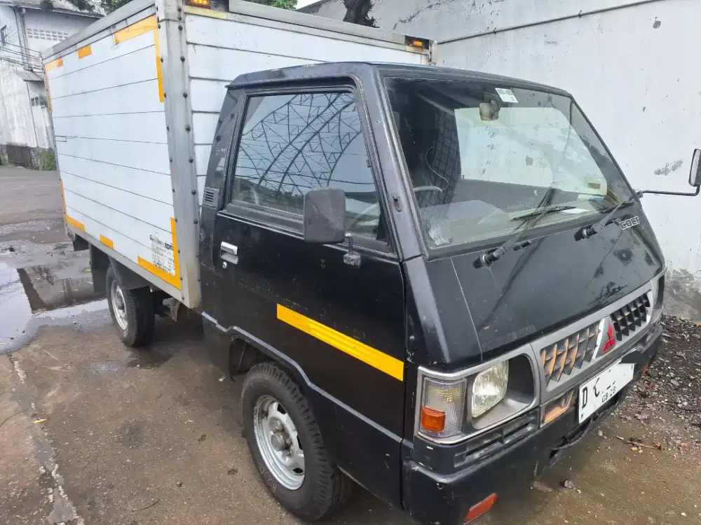 Mitsubishi L300 2007