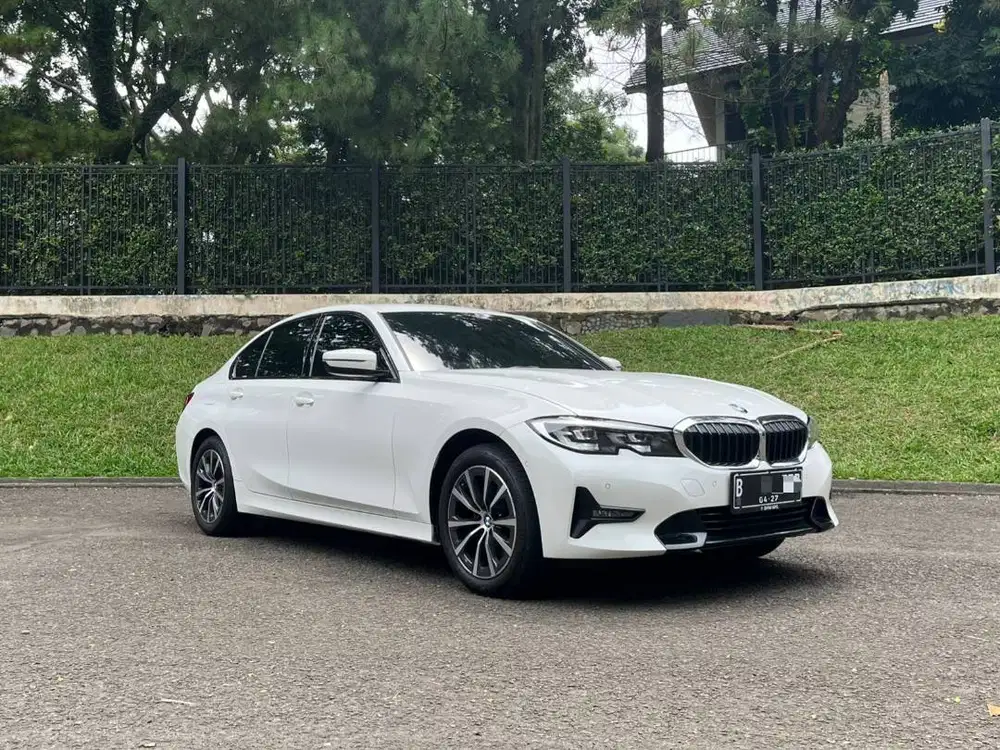 Bmw 320i Sport Dynamic 2022.