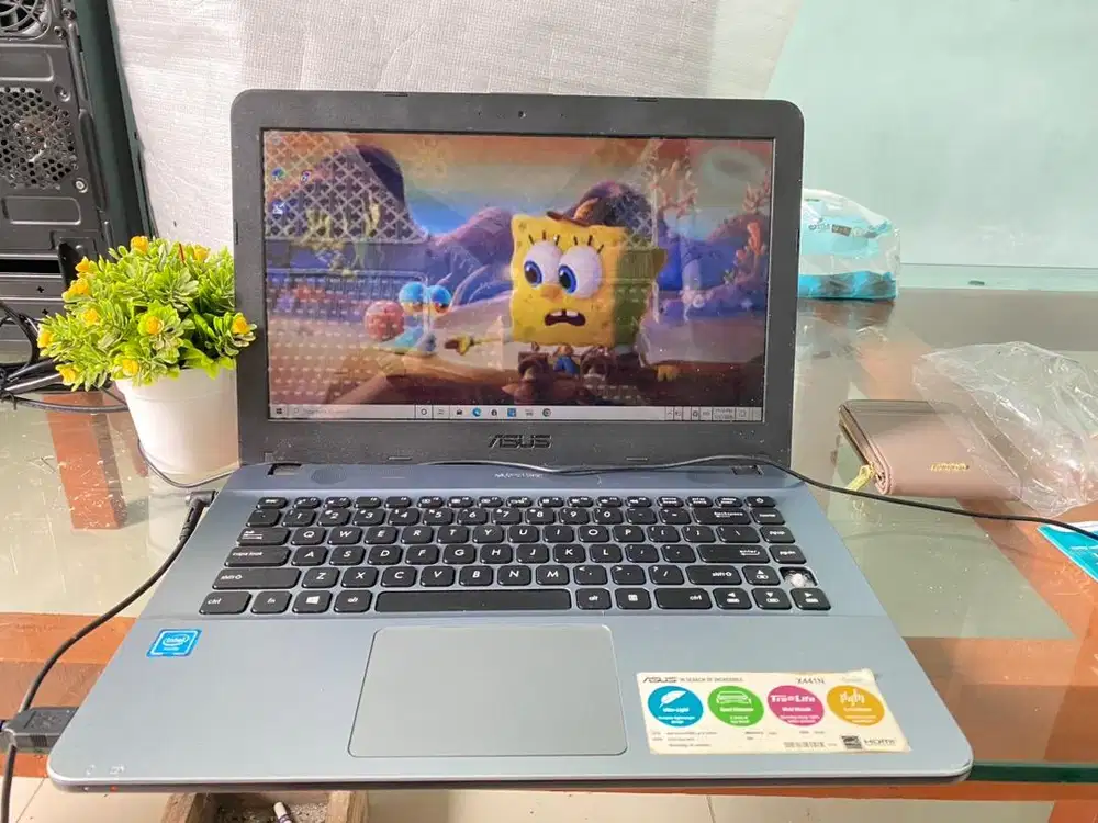 Laptop asus x441n