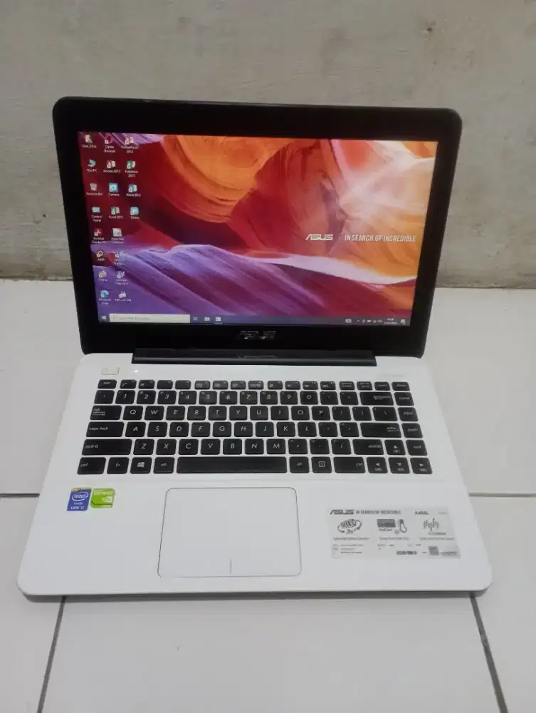 Laptop Asus slim dual VGA siap pakai mulus