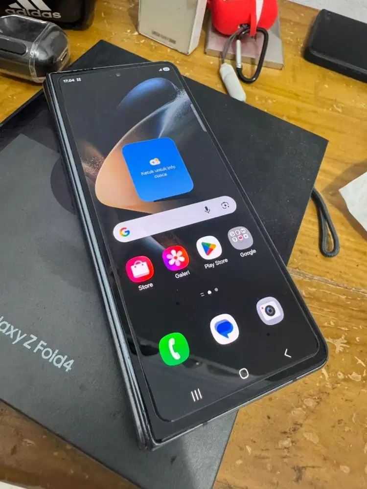 Samsung z fold 4 512gb sein normal