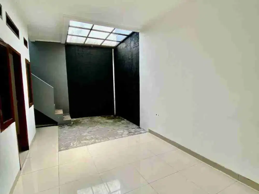 Rumah 2 Lantai Minimalis Di Batu Indah Buah Batu dkt Batununggal