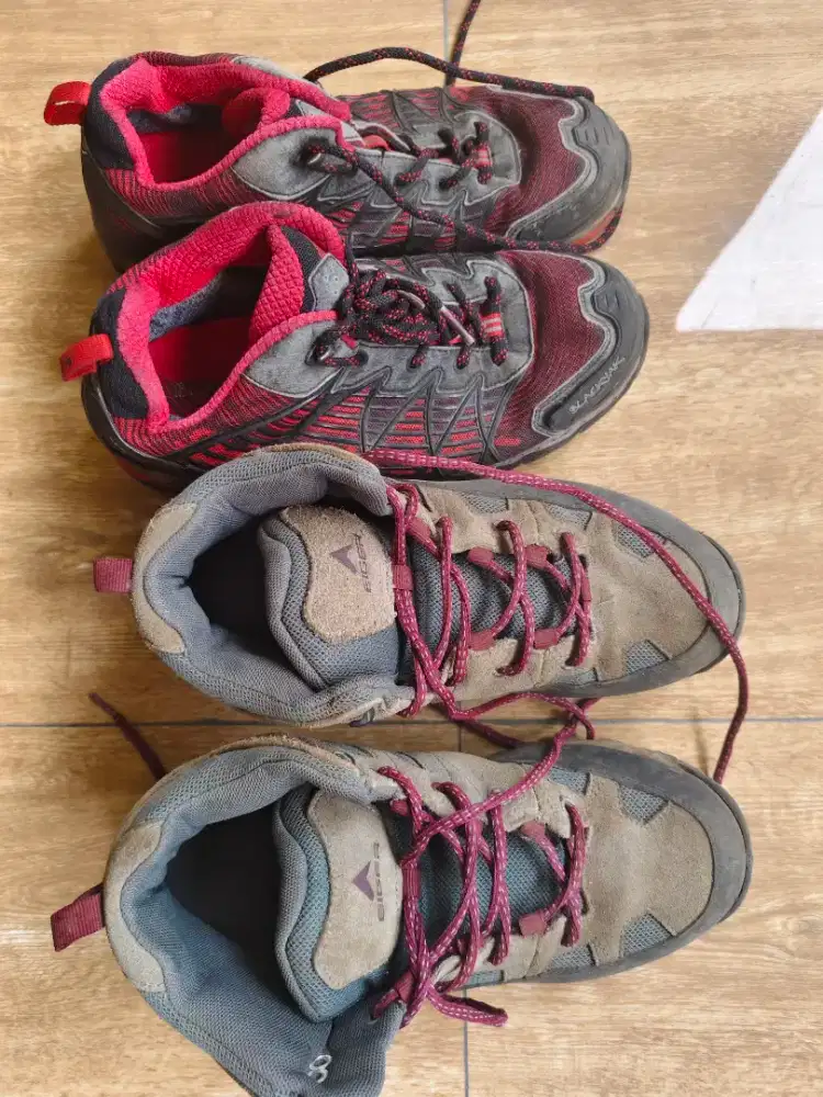 Sepatu gunung bekas