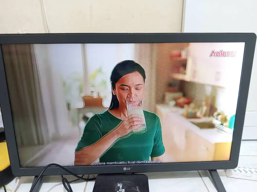 DIJUAL LCD TV LG 24 INCH