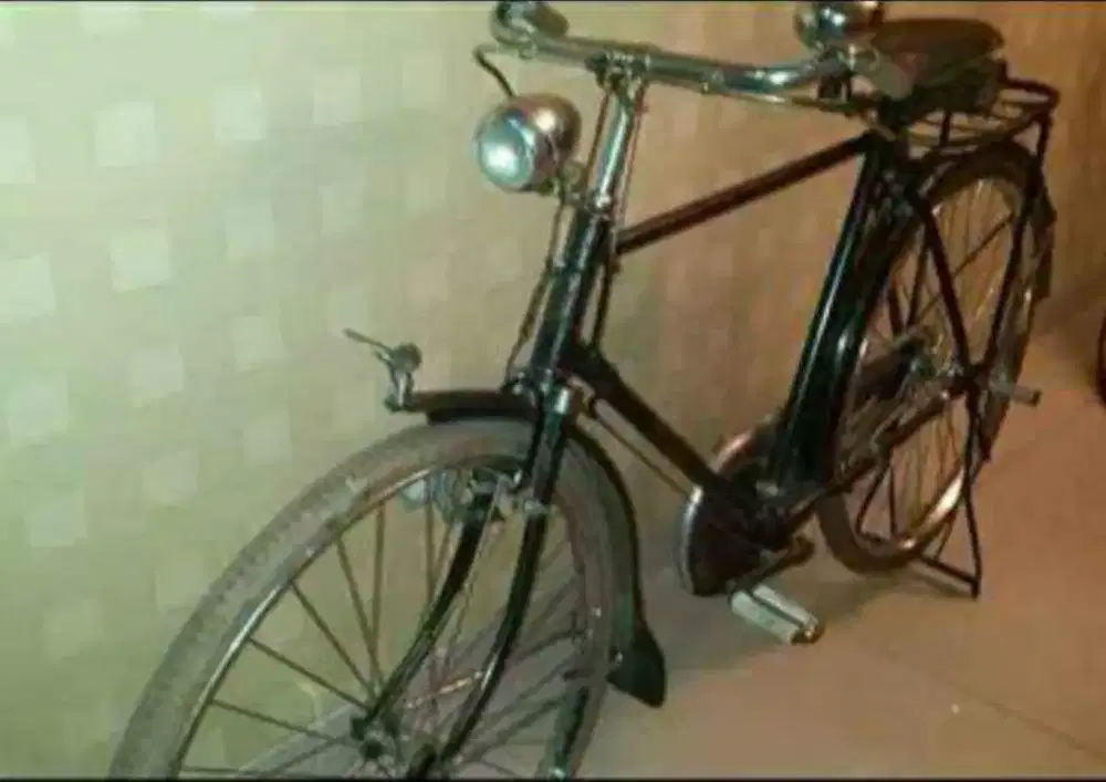 Dijual Sepeda Onthel Simplex Asli era Kolonial Belanda Antik & Langka