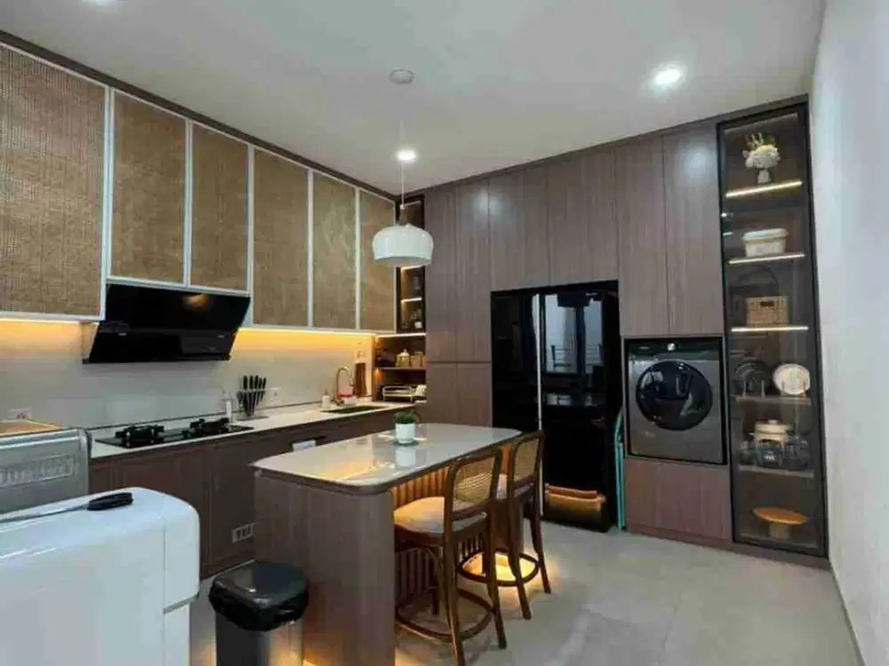 Dijual Rumah Full Renov + bangunan + Furnish siap pake Cluster Asia Green Lake City
