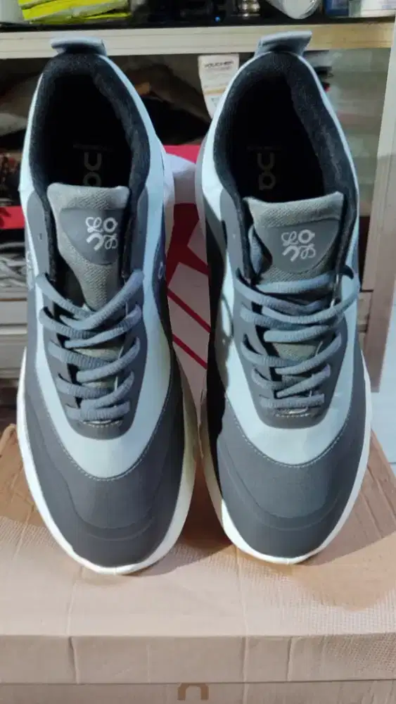 Sepatu OC Lowee Impor High Quality