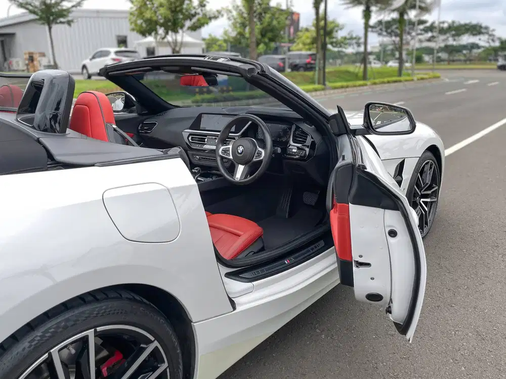 BMW Z4 SDRIVE30i G29 CONVERTIBLE 2024 PUTIH 2023