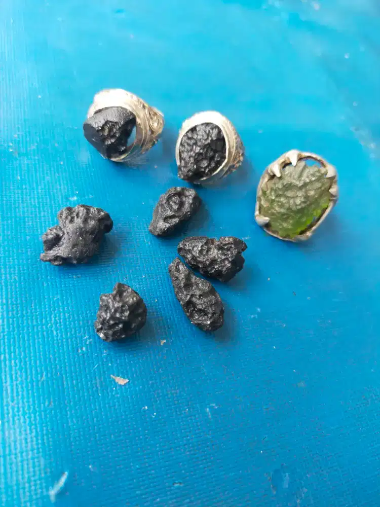 Satam hijau moldofit Bangka Belitung