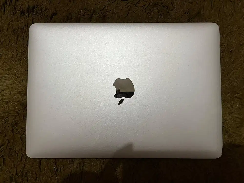 Macbook retina 2017 8/256GB
