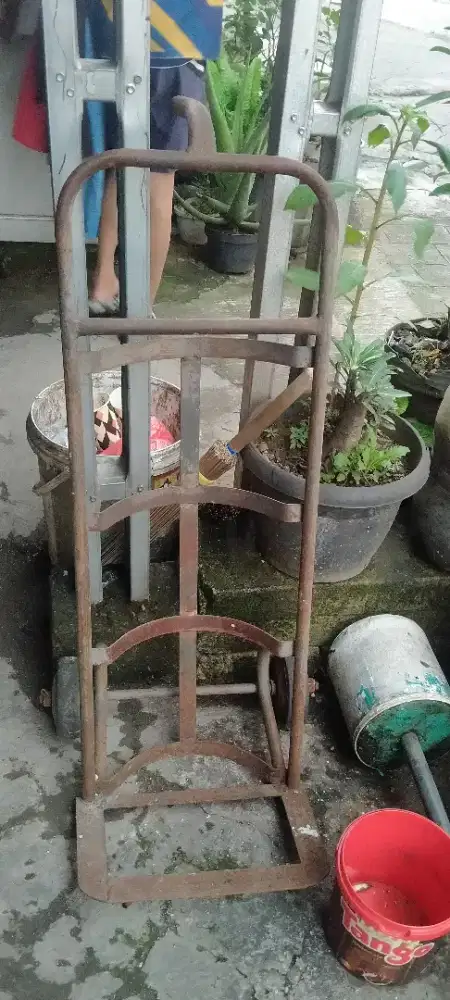 Di jual troli dorongan galon/gas