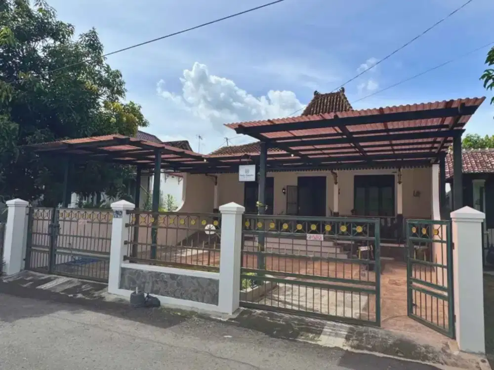 Rumah Klasik Cantik Modern dalam Njeron Benteng Kraton Yogyakarta jarang ada dengan tanah yang minimalis dan full furnished