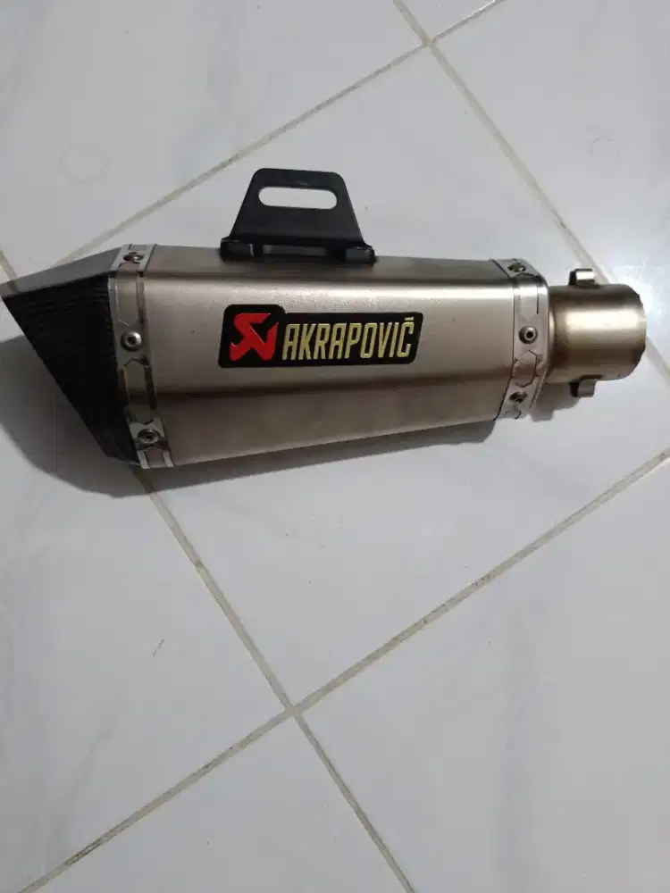 knalpot Akrapovic conical