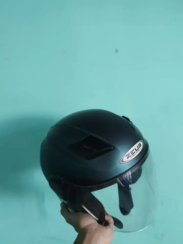 Helm Zeus 611 size L