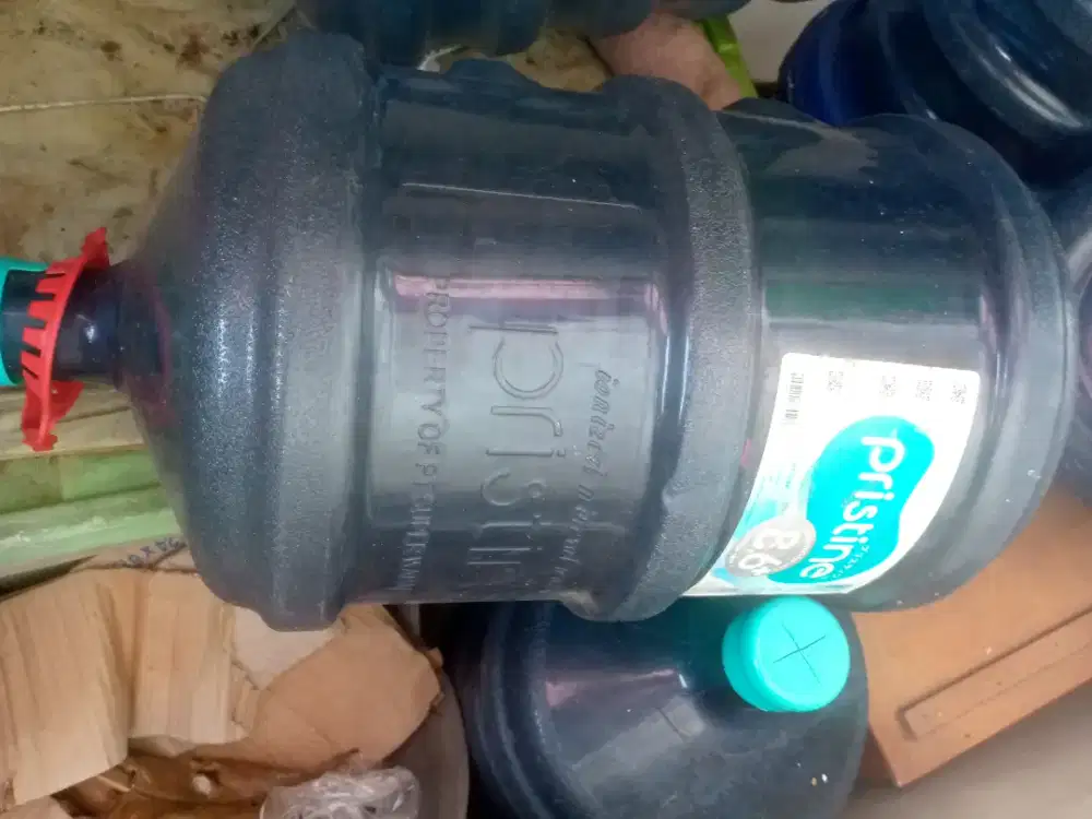 Galon kosong frestine