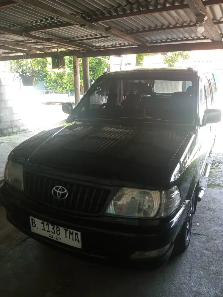 Toyota Kijang LGX (2004)