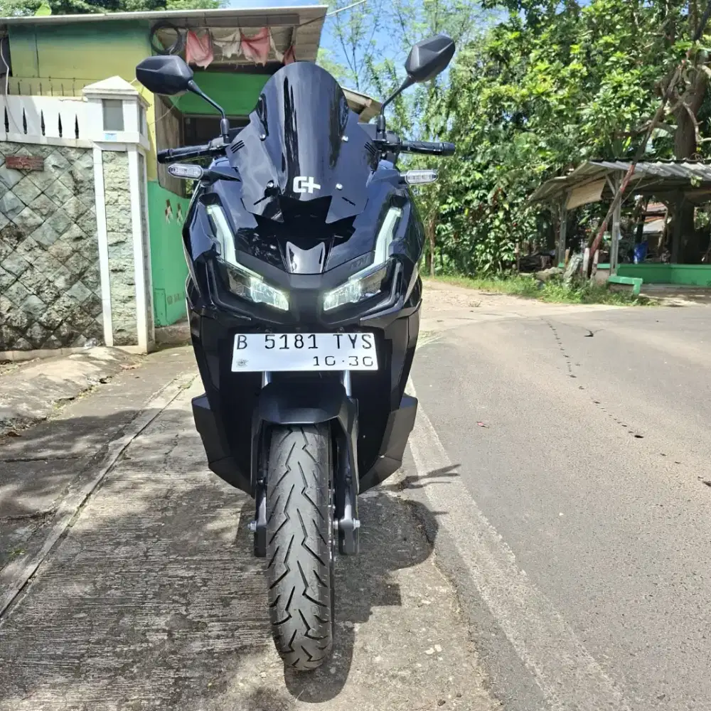 HONDA ADV CBS 2025 plat B jakarta timur low km 200 perak