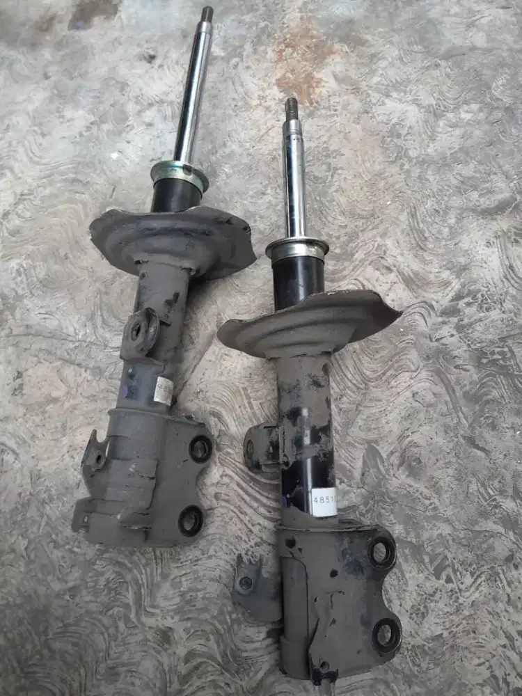 Shock bekas avanza 2013