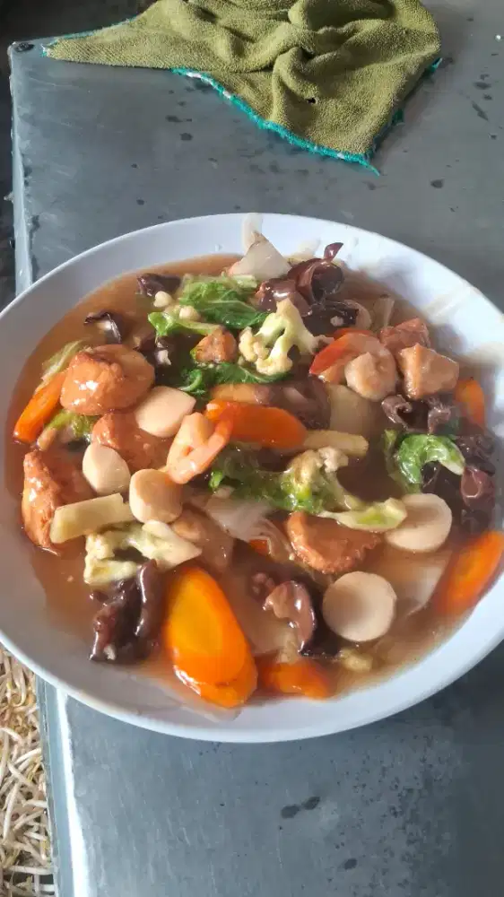 Dibutuhkan koki kwetiau goreng medan