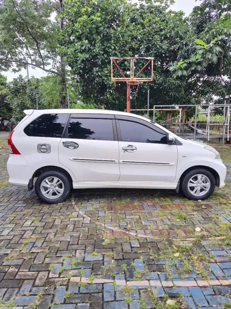 Veloz 1.5 AT 2013, KM. 124rb, Pjk 05.26