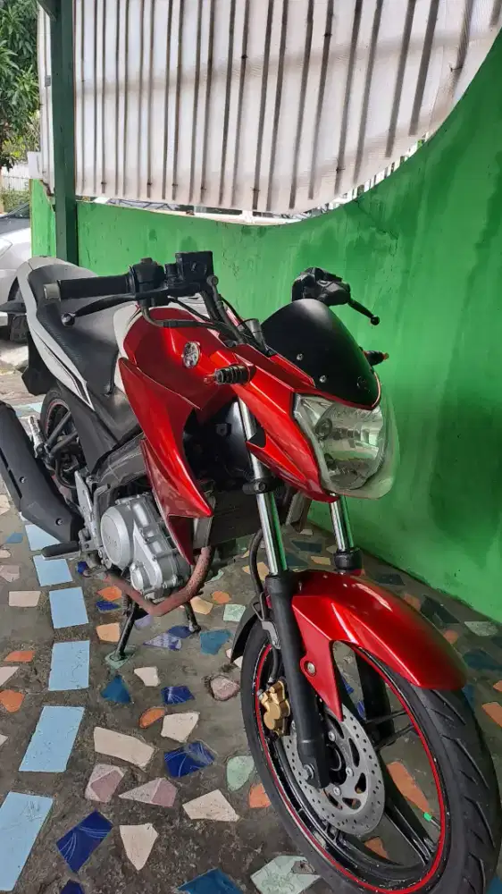 Vixion New VNL FI mesin ful ORI halus Ss lengkap  B DKI  gesit irit