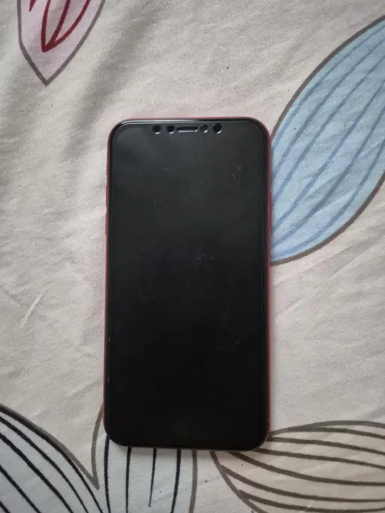 iPhone XR 64GB red