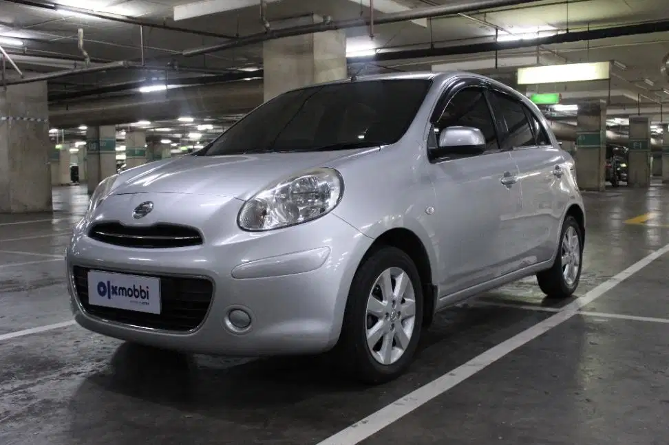 TDP 4,JT Nissan March 1.2 L Bensin-MT Silver 2013