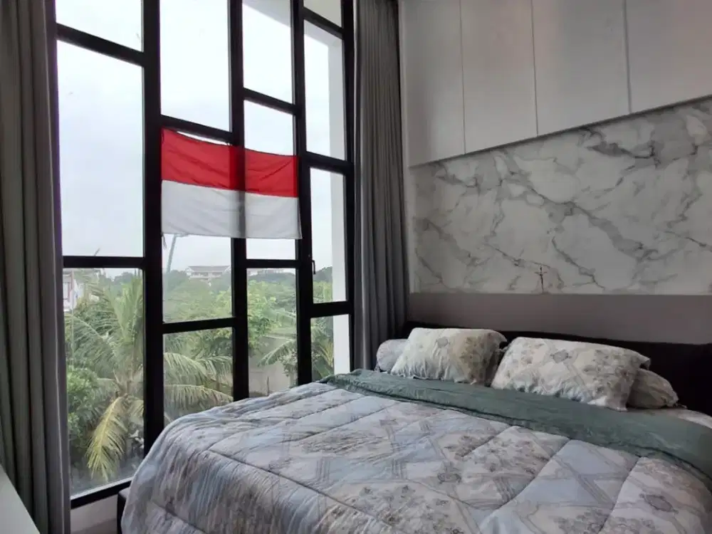 Lepas dibawah harga pasar ! Dijual Rugi Rumah Minimalis Split Level 3 Lantai di Asya JGC Harga 3M Nego