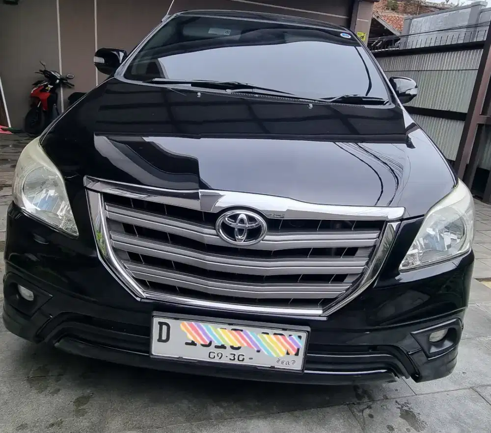 INNOVA G LUXURY A/T 2015