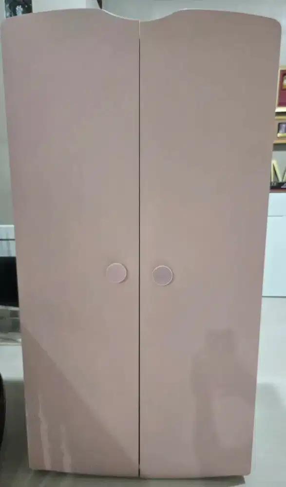 Lemari anak warna pink informa