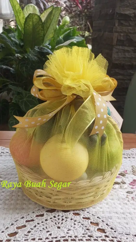 Parcel Buah Segar Set-Minie Hampers Buah Import